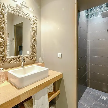 Pelletier Du Claux Апартаменти