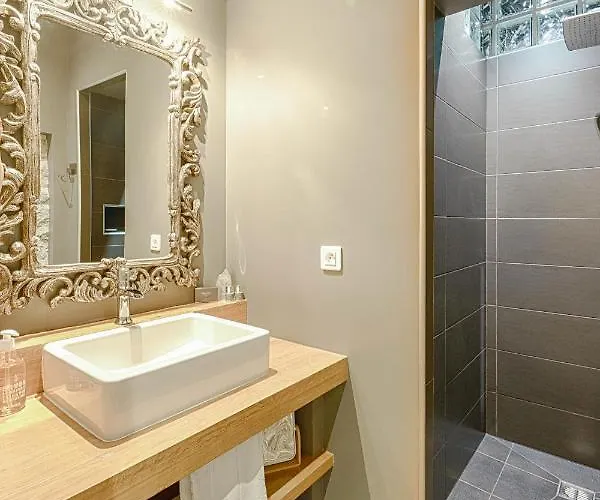 Pelletier Du Claux Apartment